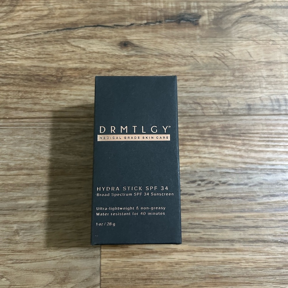 New DRMTLGY Hydra Stick SPF 34 - Picture 10 of 14